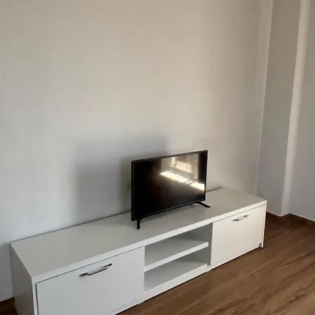 Lejlighed Xhymerti3 *